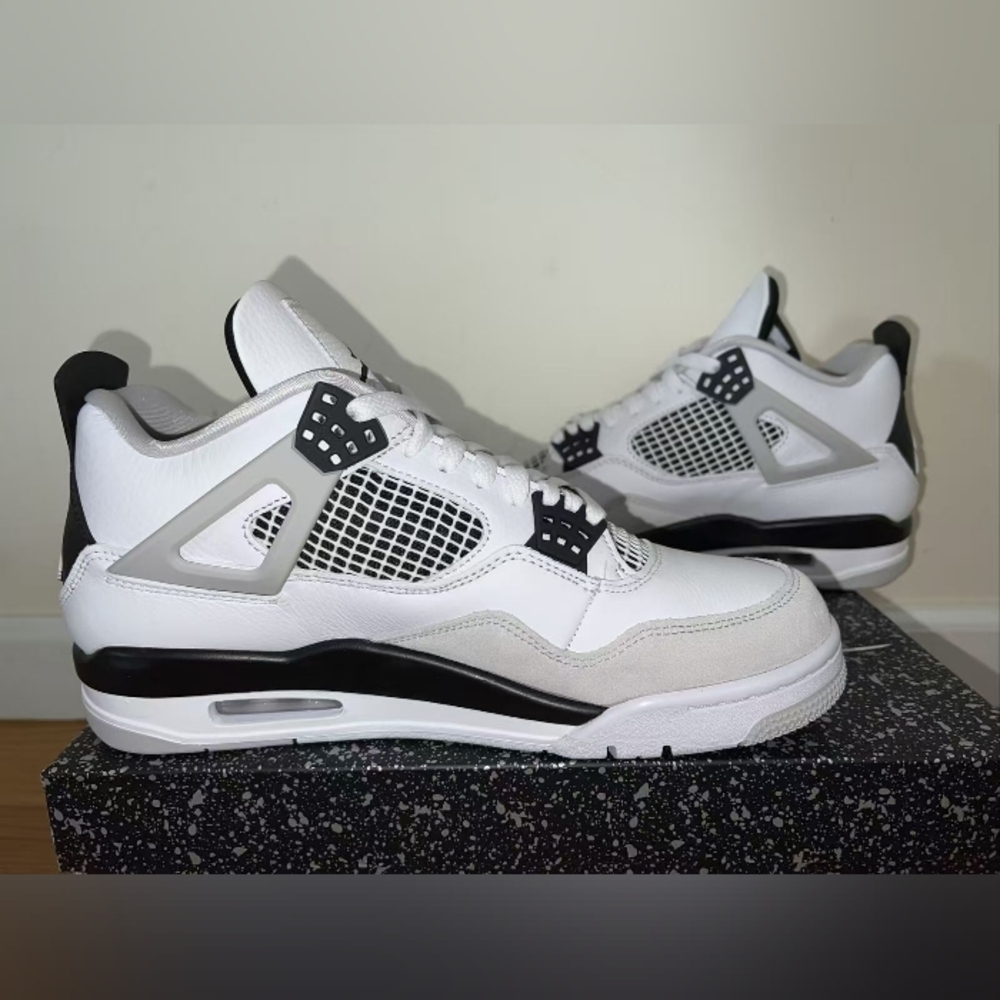 New - Air Jordan 4 Retro Military Black - Picture 3 of 5